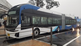 전기굴절버스, 세종서 전국 최초로 운행 시작...정원 84명·200km 주행가능