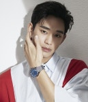 이게 바로 김수현 효과! 스위스 미도, 김수현 시계로 인기몰이 성공