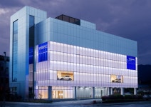 볼보 아이언모터스, 단일규모 국내 최대 창원전시장. 서비스센터 오픈