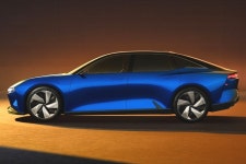 GM, 쉐보레 최초의 완전 전기 세단 차량 FNR-XE 컨셉트카 공개