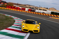 페라리와 피렐리, 2002년 출시한 엔초 페라리 전용 타이어 개발 테스트 완료