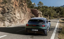 전설적 F1 팀 반월, 아이오닉5 기반 고성능 전기차 반더벨 공개