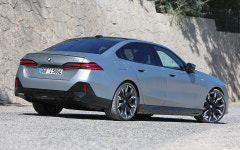 제네시스 G80보다 싸다 BMW, 8월 5시리즈 최대 1,100만원 할인 주목