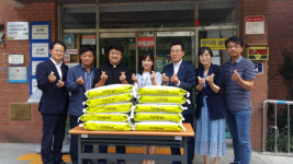 전주시 세정과·전북은행 시청지점, 이웃사랑 선물 나눔