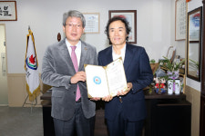 참조은병원 정읍시민장학재단에 200만원 기탁