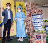 우정노조 전북본부, 전주선별진료소 격려품 전달