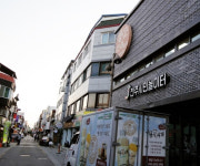 전통과 근대 조화 전주 동문길 간판 확 바꾼다