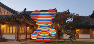 남원 예루원에 임지빈 작가 거대 베어벌룬 설치