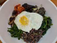 순창군 의달의 대표음식은 산채비빔밥-홍어탕