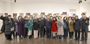 전주한지에 써 내려간 서예의 매력에 풍덩