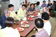 우범기시장, 폭염 속 시민 건강 직접챙겨