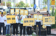 호남소리사.문구 | 우시장, 완주군민과 만남··· 연일 통합행보 이어가