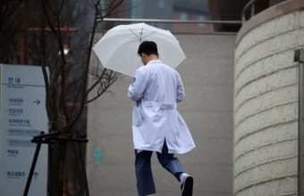 이탈 전공의는 8945명…그 중 565명 복귀 시한까지 돌아와 근무