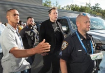 세계 제1 부호 머스크, 화장실 갈 때도 보디가드가...