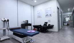 가양메트로정형외과 도수치료 진행…자세불균형 교정 돕는다