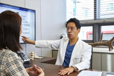 갱년기 체중 관리, 맞춤 치료로 건강하게 다이어트