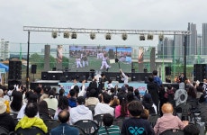 신영통마디척척의원, 반월동 자생특화축제서 생필품 나눔 행사
