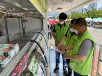 서울경기양돈농협 직거래 장터서 허브한돈 홍보