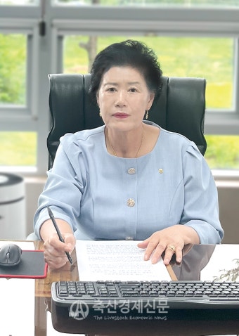 [축산 현장 지금은 여성시대Ⅰ] 고창인 순정축협 조합장