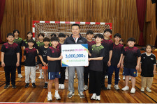 목포무안신안축협, 무안초등학교 핸드볼팀에 후원금 전달
