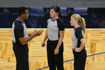 NBA 한 경기서 여성 심판 2명 활약...사상 최초