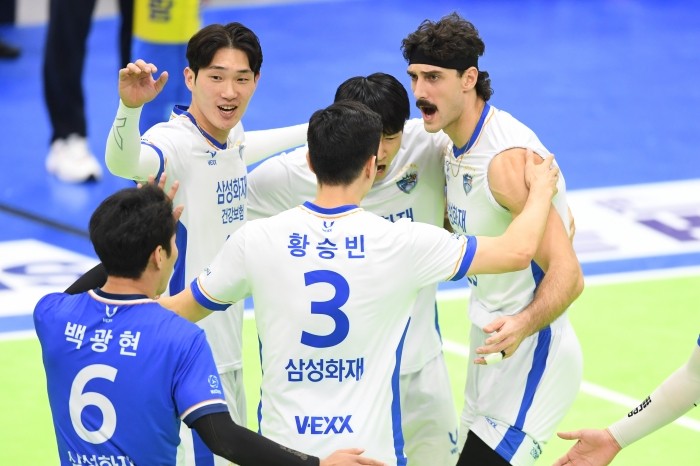 삼성화재, 한국전력 꺾고 3연패 탈출…막심의 21득점으로 승리 기여