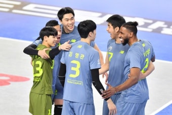 '전광인 효과' 현대캐피탈, 한국전력 상대로 시즌 첫 승