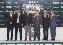 베일 벗은 MLB월드투어 사령탑, 이강철 vs 매시니 지략대결 예고