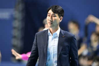 [현장인터뷰] '2연속' PO 진출 권영민 감독, 