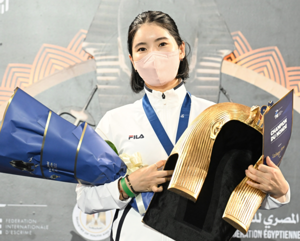 세계 랭킹 1위 송세라, 2025 아시아선수권대회서 개인 에페 우승 현안  