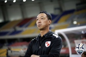 '9월 4전 전승' 부산 박진섭 감독, 이달의 감독상 수상