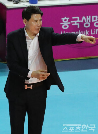 현대건설 강성형 감독, 