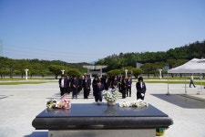 광주문화재단, 국립 5.18 민주묘지 참배