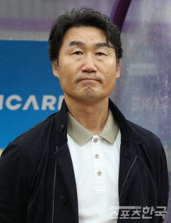 전남 드래곤즈 이장관 감독, 