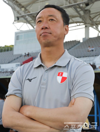 부산 아이파크 박진섭 감독, 