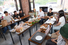 구례밀 빵을 만드는 사람들, 구례밀 특화빵 맛보기, 빵굿빵굿 첫 시식회 가져