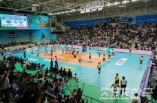 KOVO컵 여자부 준결승전서 대결 벌이는 IBK기업은행과 현대건설