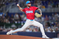 KIA 새 외국인 투수 정해졌나… 우완 올러, 본인 SNS에 기사 공유+태극기 업로드