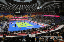 V리그 2라운드서 맞붙는 한국전력과 현대캐피탈