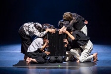 국립아시아문화전당 설맞이 공연, 사후세계서 몸짓으로 마주하는 가식과 솔직