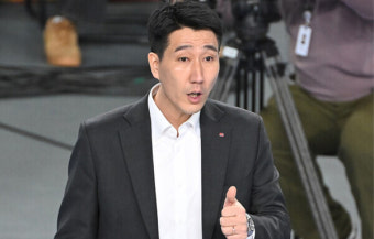 한국전력 남자배구팀, FA 신영석과 서재덕 재계약 및 김정호 영입으로 강화!