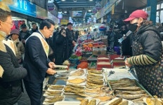 성심라이프광주;전라남도지사 | 김영록 전라남도지사, 설 앞두고 시장 돌며 광주·전남서 행정통합 비전 공유