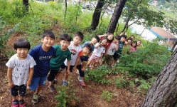 학생이 행복한 문백초, 오솔길 산책으로 전교생 사제동행