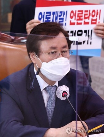 교육부장관에 도종환 급부상 ..경기지사 출마 굳힌 유은혜 12월 사퇴 유력