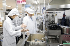 [광주] 이정선 광주교육감, 신학기 앞두고 학교급식 특별점검