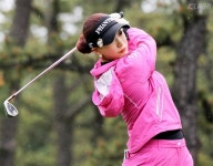 정교한 아이언 티샷을 날리는 유현주 프로 [KLPGA 챔피언십]