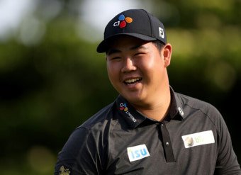 김주형, LPGA 투어에서 티띠꾼과의 환상적인 호흡으로 우승 경쟁에 뛰어들다