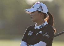 더블보기 극복한 고진영, 팔로스 버디스 2R 공동 2위 [LPGA]