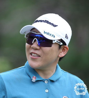 '메이저 준우승' 신지애, 1타 차로 'JLPGA 그랜드슬램' 놓쳐 [일본여자오픈]