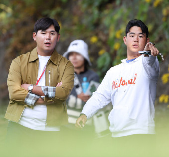 여자 골프대회에 나타난 'PGA 멤버' 김시우와 김주형 [KLPGA SK네트웍스]
